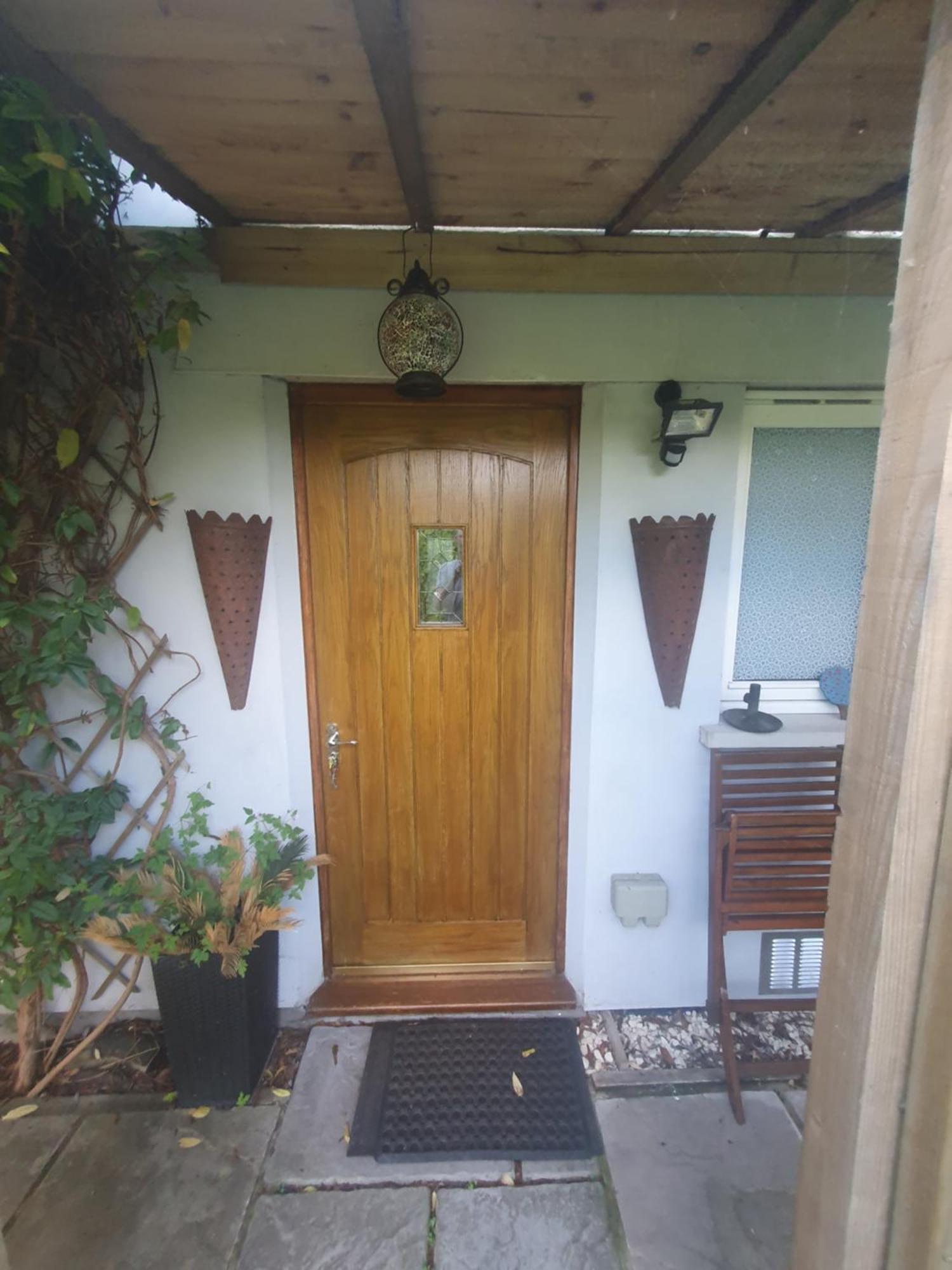 Post Office Row Apartment And Garden Crickhowell Exterior foto